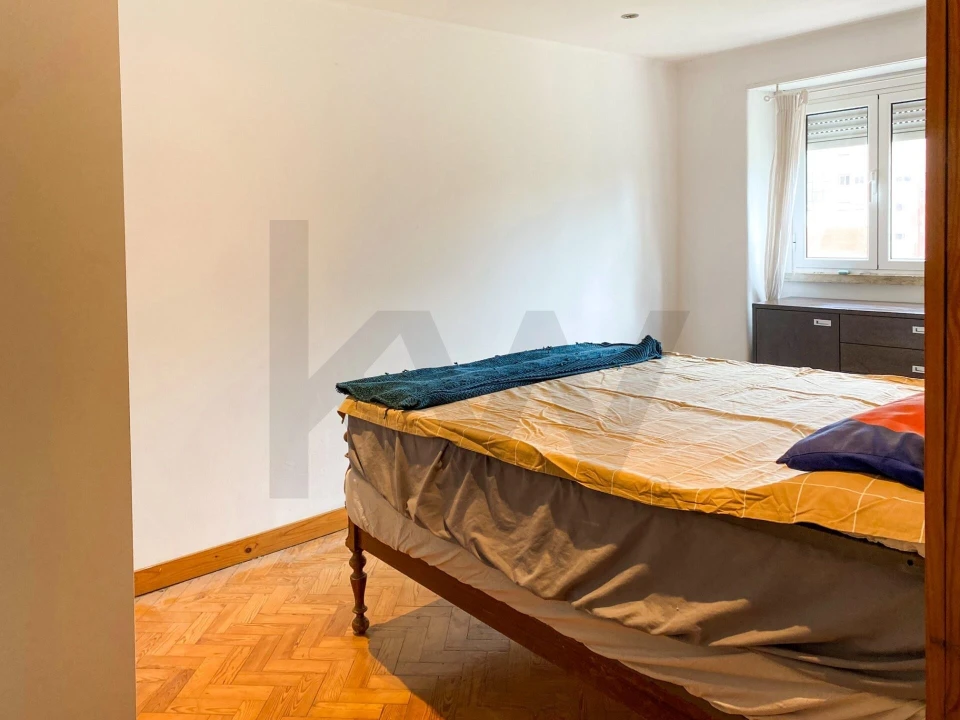 Apartamento T2 para Venda em Alvalade Foto 9