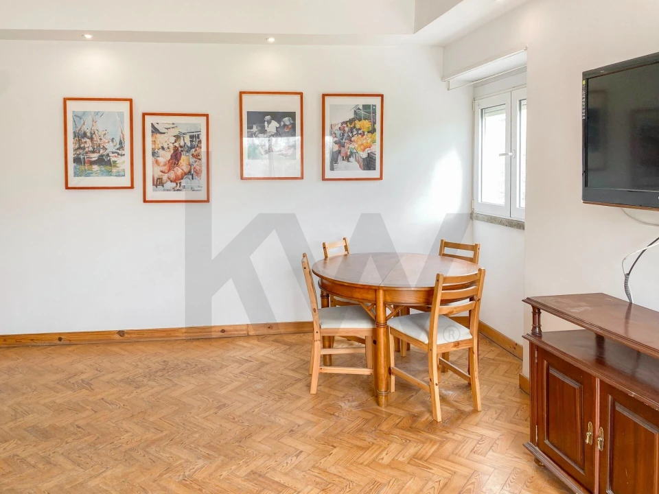 Apartamento T2 para Venda em Alvalade Foto 8