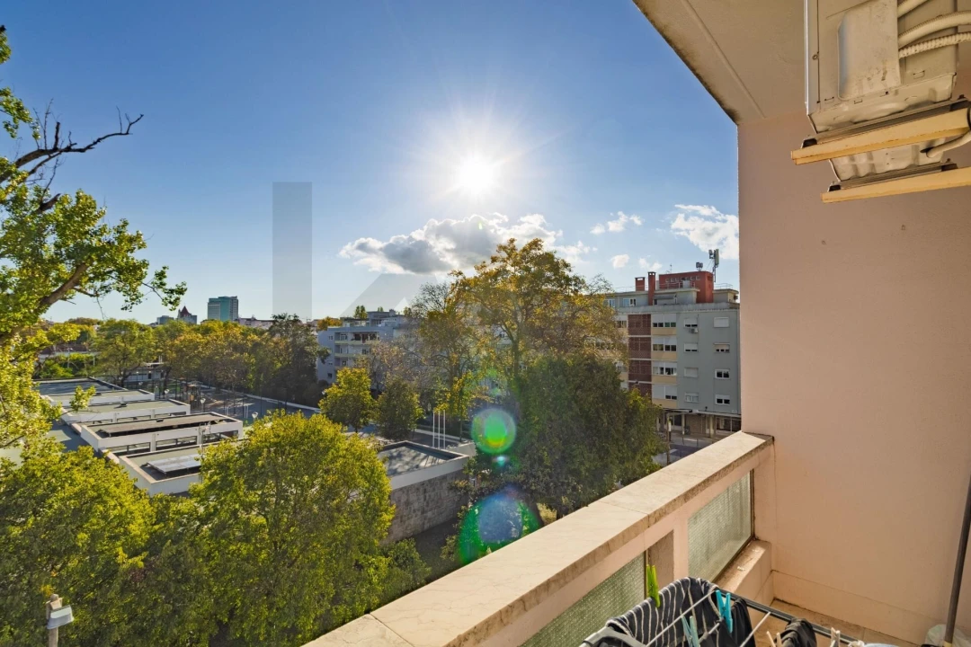 Apartamento T2 para Venda em Alvalade Foto 28