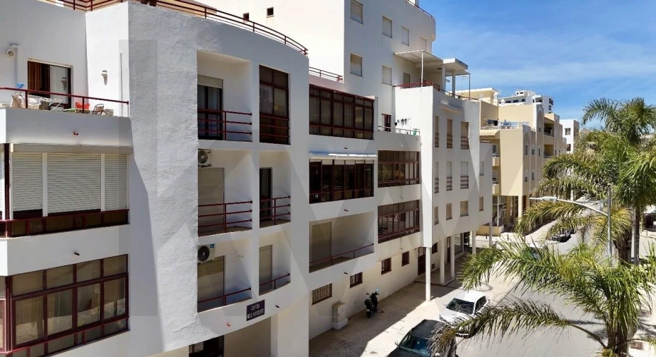 Apartamento T1 para Venda em Quarteira Foto 2
