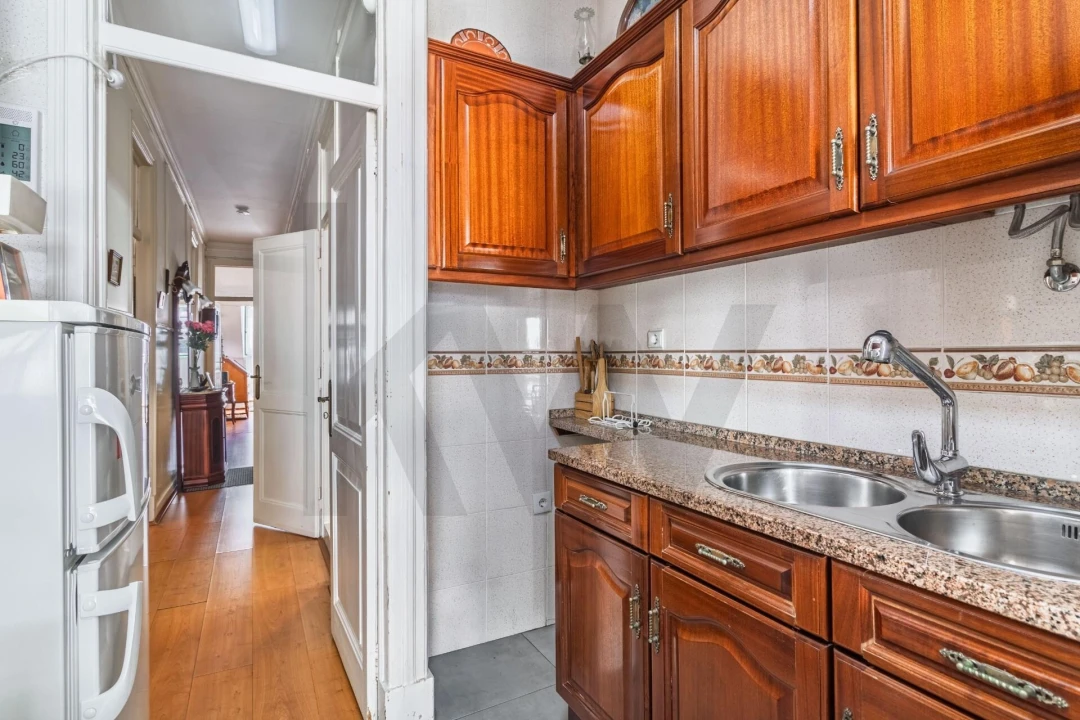 Apartamento T4 para Venda em Santo António Foto 16