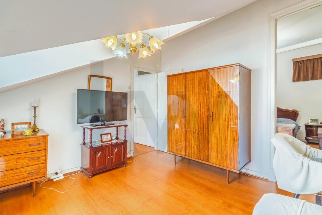 Apartamento T4 para Venda em Santo António Foto 5