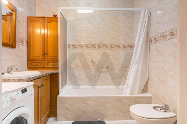 Apartamento T4 para Venda em Santo António Foto 11