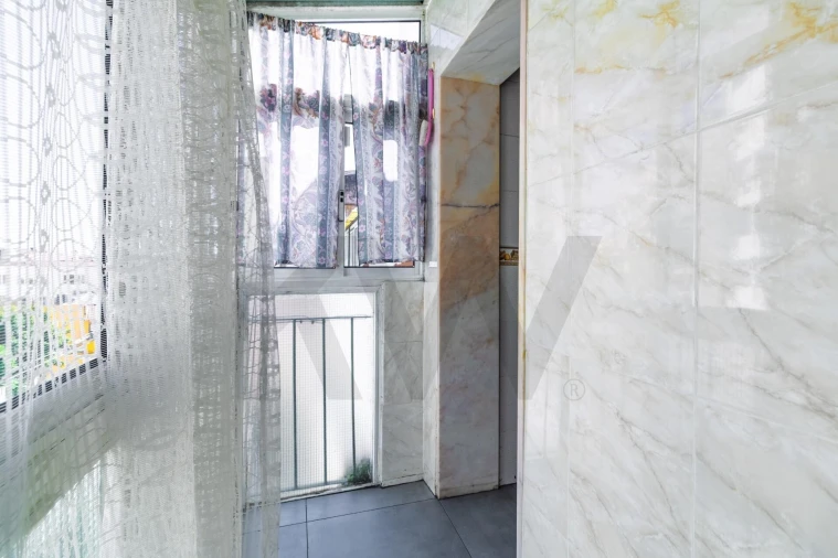 Apartamento T4 para Venda em Santo António Foto 19