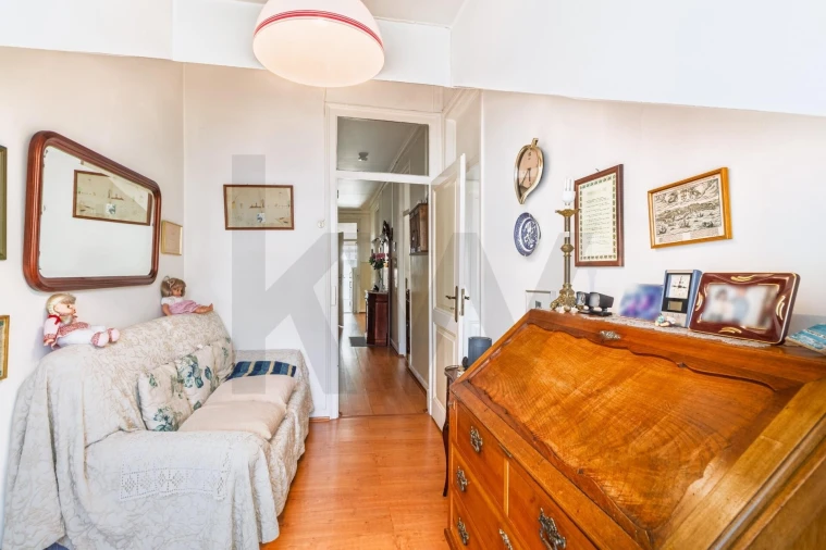 Apartamento T4 para Venda em Santo António Foto 2