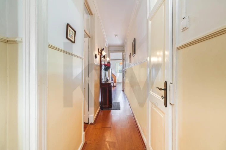 Apartamento T4 para Venda em Santo António Foto 14