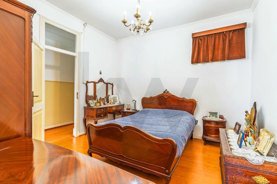 Apartamento T4 para Venda em Santo António Foto 9
