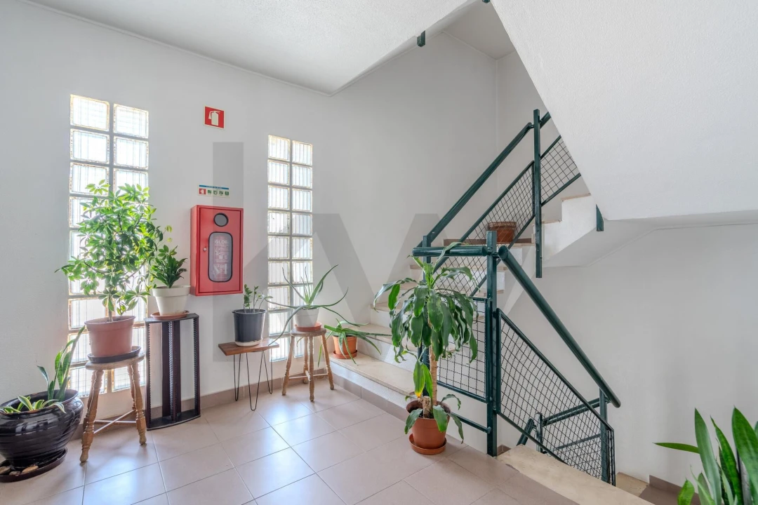 Apartamento T2 para Venda em Alfragide Foto 26