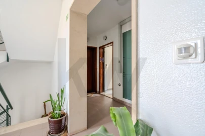 Apartamento T2 para Venda em Alfragide