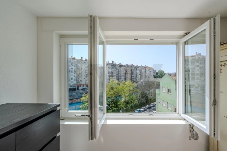 Apartamento T2 para Venda em Alfragide Foto 18