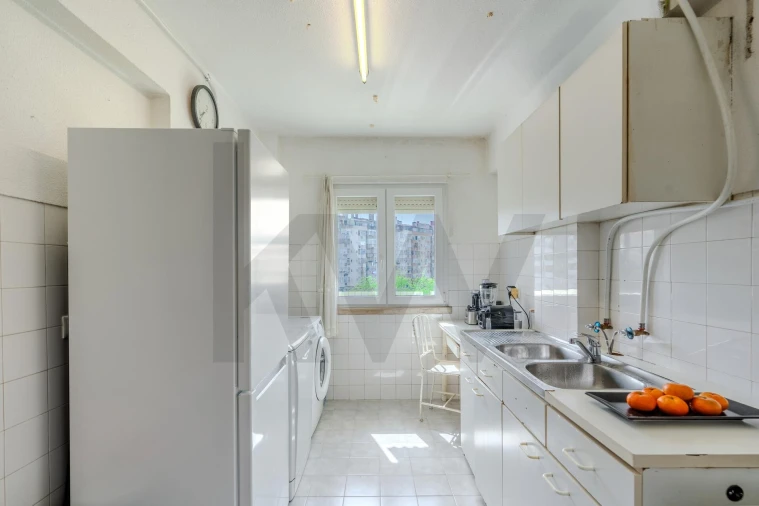 Apartamento T2 para Venda em Alfragide Foto 6