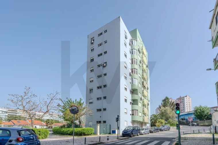 Apartamento T2 para Venda em Alfragide Foto 35