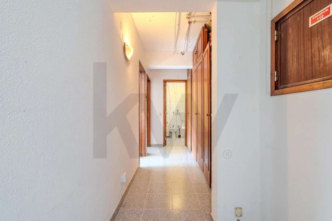 Apartamento T2 para Venda em Alfragide Foto 13