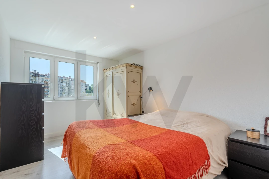 Apartamento T2 para Venda em Alfragide Foto 17