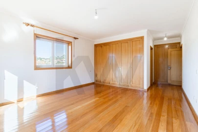 Moradia T4 para Venda em Macieira de Sarnes