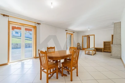 Moradia T4 para Venda em Macieira de Sarnes