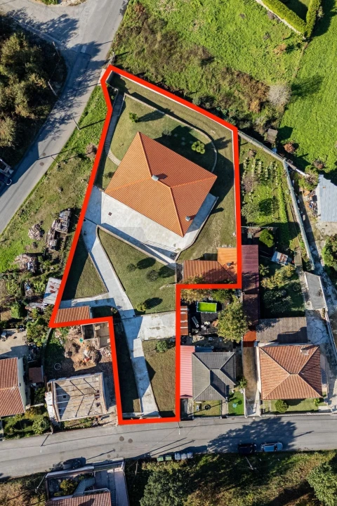 Moradia T4 para Venda em Macieira de Sarnes