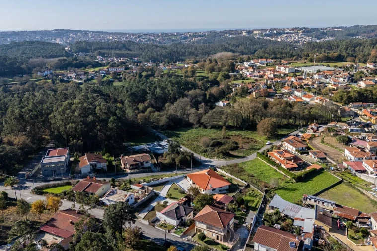 Moradia T4 para Venda em Macieira de Sarnes Foto 3