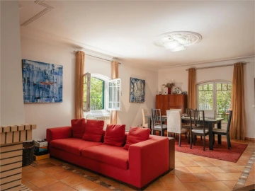 Moradia T5 para Venda em Almada, Cova da Piedade, Pragal e Cacilhas