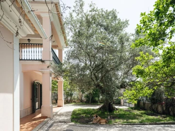 Moradia T5 para Venda em Almada, Cova da Piedade, Pragal e Cacilhas