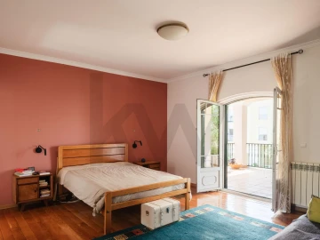 Moradia T5 para Venda em Almada, Cova da Piedade, Pragal e Cacilhas