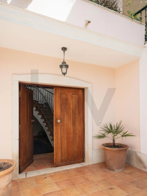 Moradia T5 para Venda em Almada, Cova da Piedade, Pragal e Cacilhas