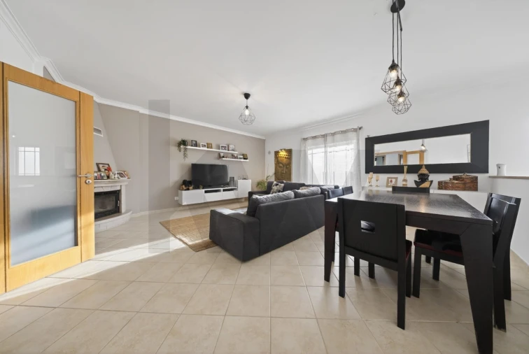 Moradia T3 para Venda em Quinta do Conde Foto 3