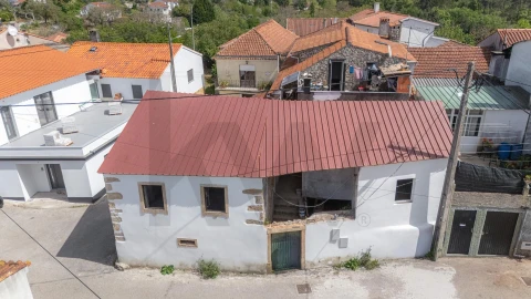 Moradia T2 para Venda em Cernache