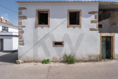 Moradia T2 para Venda em Cernache