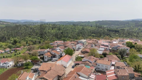 Moradia T2 para Venda em Cernache