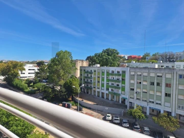 Apartamento T3 para Venda em Oeiras e São Julião da Barra, Paço de Arcos e Caxias