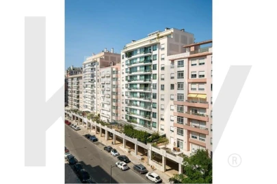 Apartamento T4 para Arrendamento em Lumiar