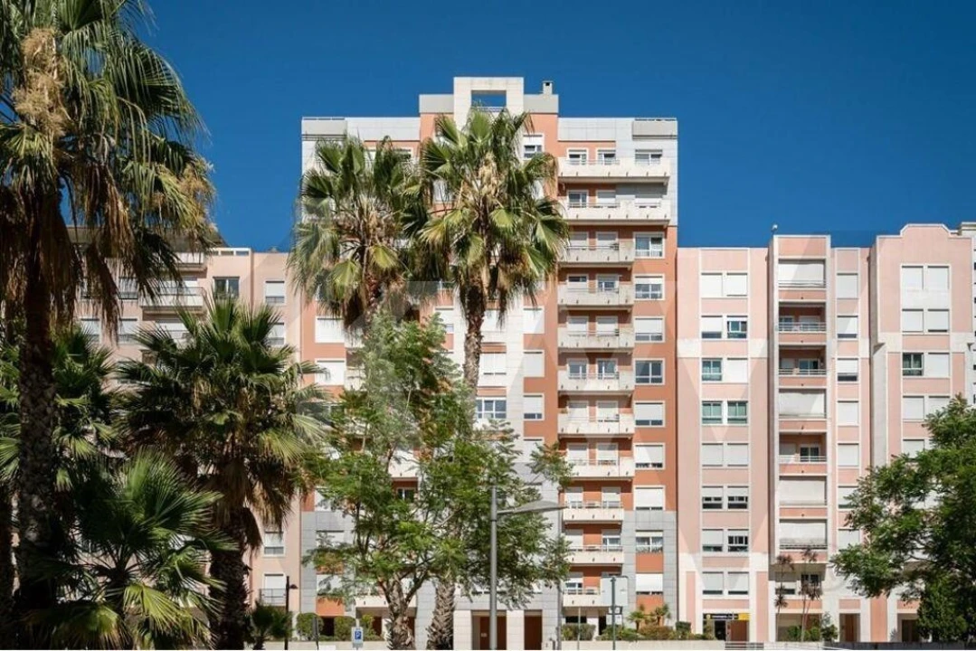 Apartamento T4 para Arrendamento em Lumiar Foto 1