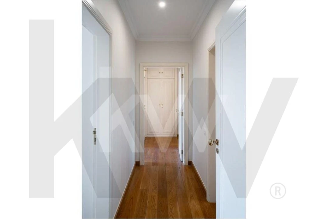 Apartamento T4 para Arrendamento em Lumiar Foto 23