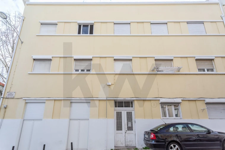 Apartamento T1 para Venda em Beato Foto 14