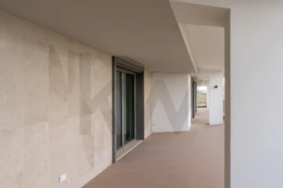 Apartamento T4 para Venda em Santo António dos Cavaleiros e Frielas