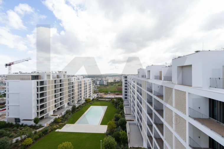Apartamento T4 para Venda em Santo António dos Cavaleiros e Frielas Foto 35