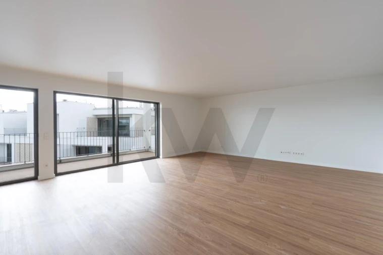 Apartamento T4 para Venda em Santo António dos Cavaleiros e Frielas Foto 19