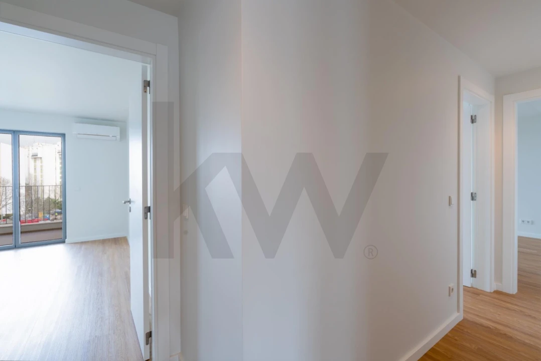 Apartamento T4 para Venda em Santo António dos Cavaleiros e Frielas Foto 11