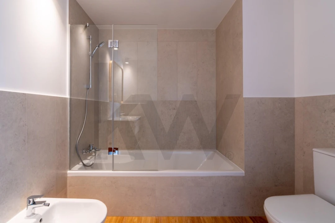 Apartamento T4 para Venda em Santo António dos Cavaleiros e Frielas Foto 15