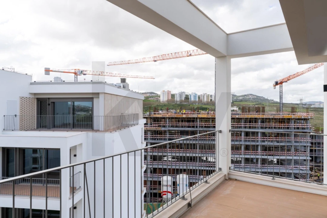 Apartamento T4 para Venda em Santo António dos Cavaleiros e Frielas Foto 21