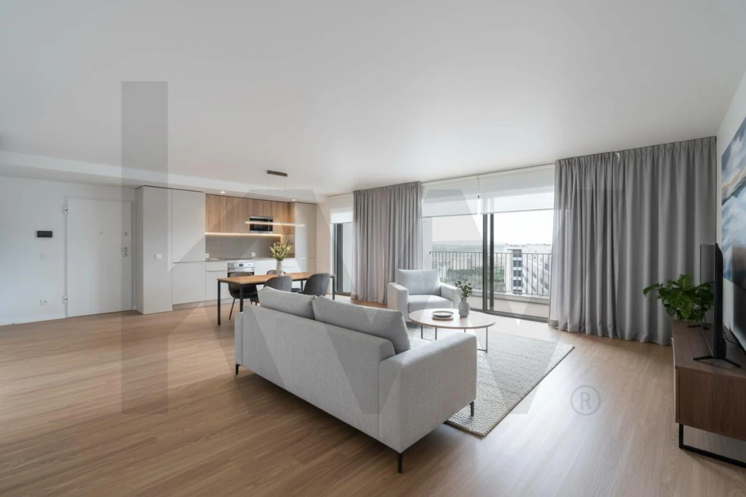 Apartamento T4 para Venda em Santo António dos Cavaleiros e Frielas Foto 42