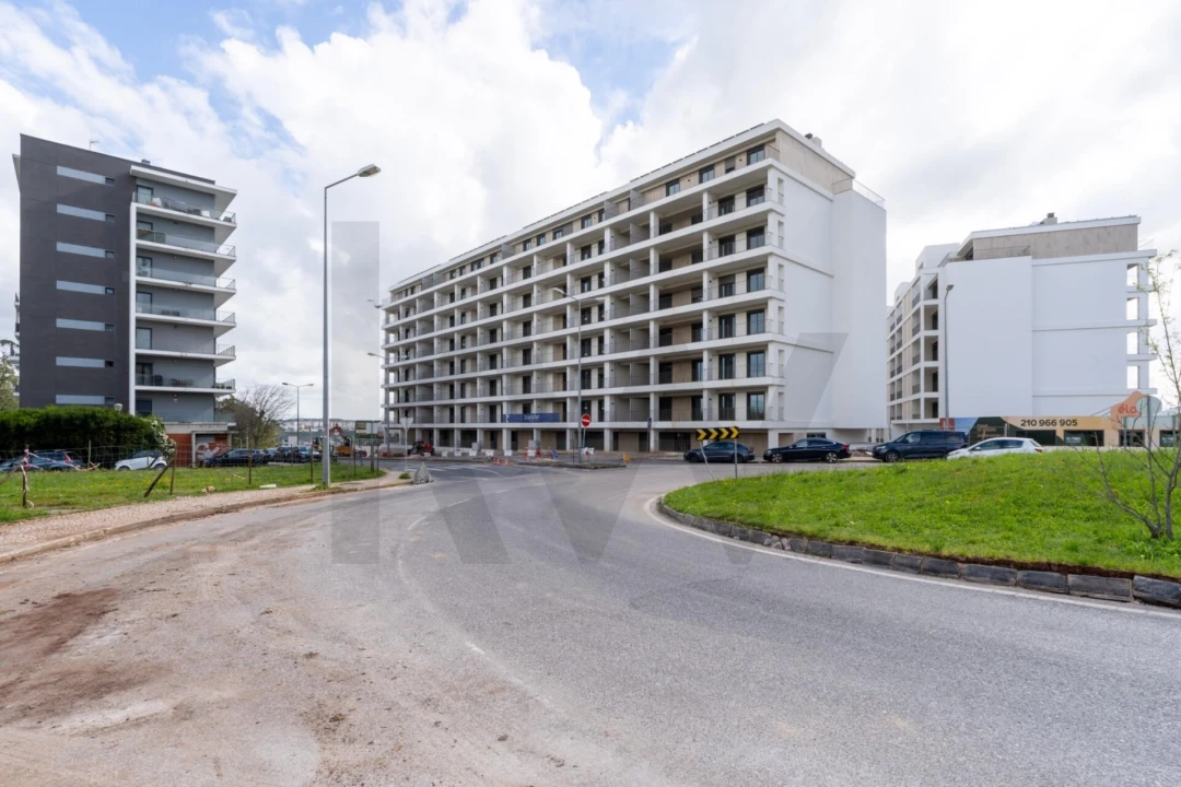 Apartamento T4 para Venda em Santo António dos Cavaleiros e Frielas Foto 33