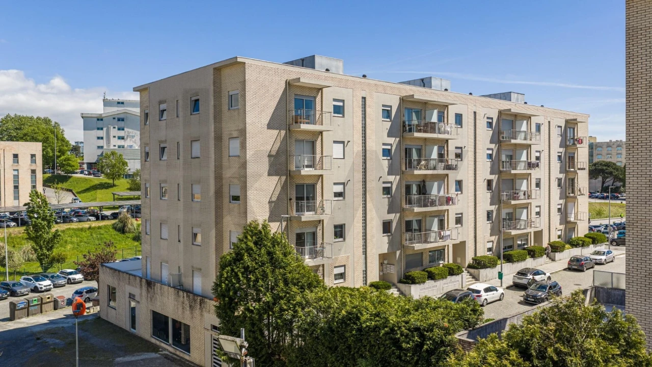 Apartamento T2 para Venda em Paranhos Foto 20