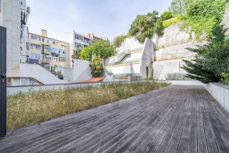 Apartamento T1 para Venda em Santo António Foto 11