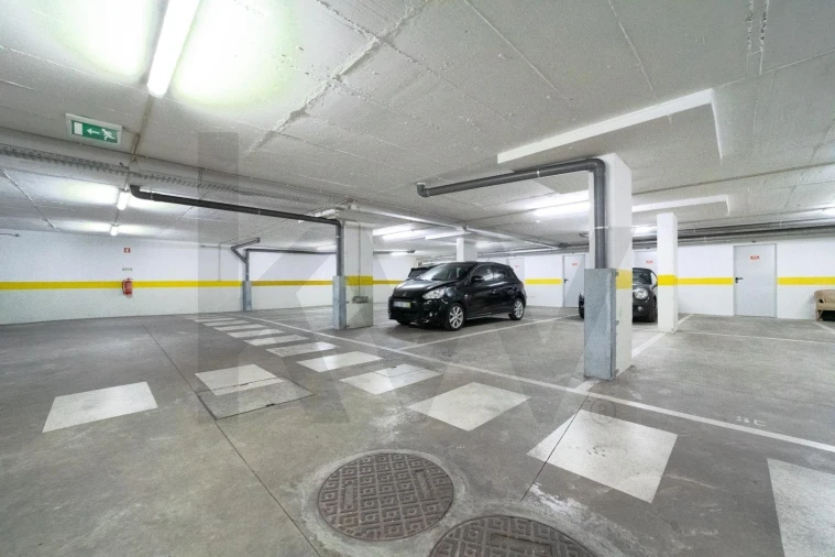Apartamento T1 para Venda em Santo António Foto 14