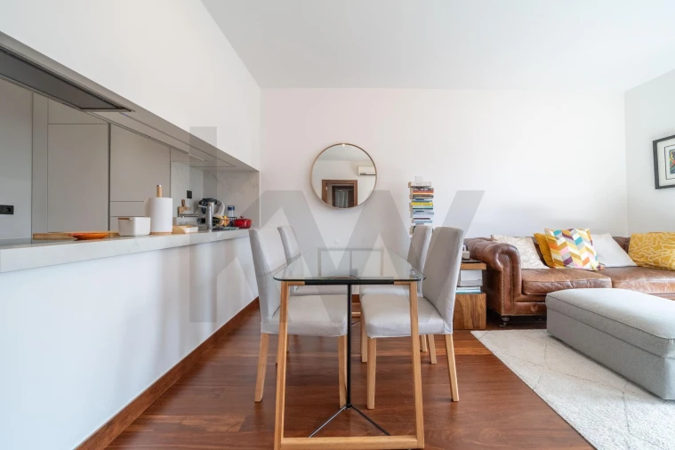 Apartamento T1 para Venda em Santo António Foto 6