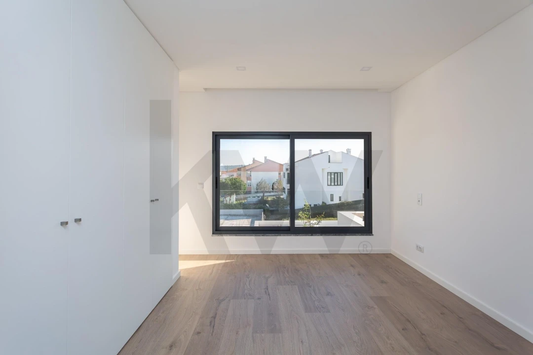 Moradia T4 para Venda em Loures Foto 37