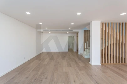 Moradia T4 para Venda em Loures