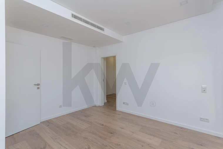 Moradia T4 para Venda em Loures Foto 46